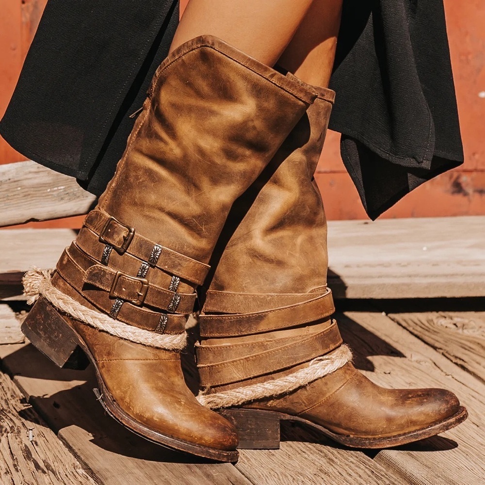 Freebird boots 🦅 ❤️
